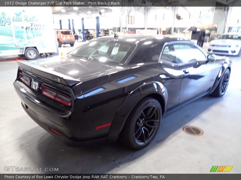 Pitch Black / Black 2022 Dodge Challenger R/T Scat Pack Shaker
