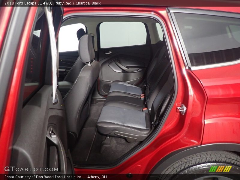 Ruby Red / Charcoal Black 2018 Ford Escape SE 4WD