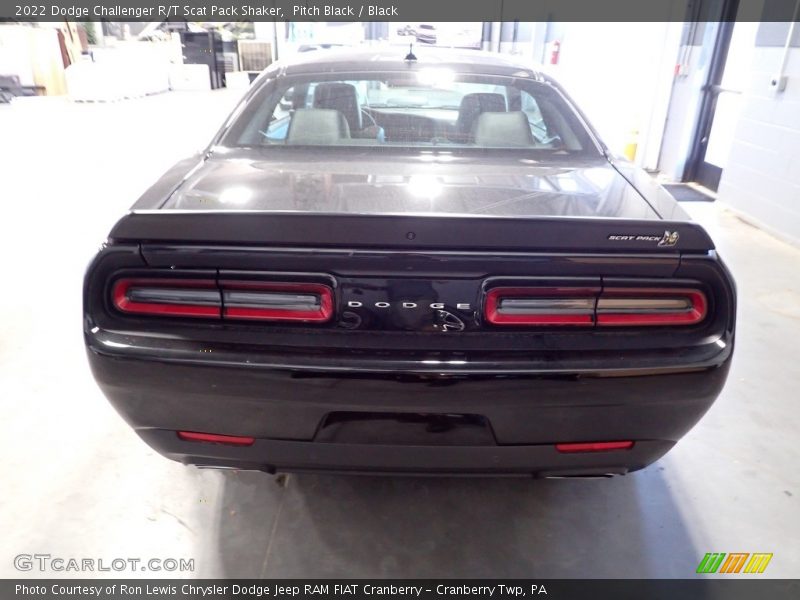 Pitch Black / Black 2022 Dodge Challenger R/T Scat Pack Shaker