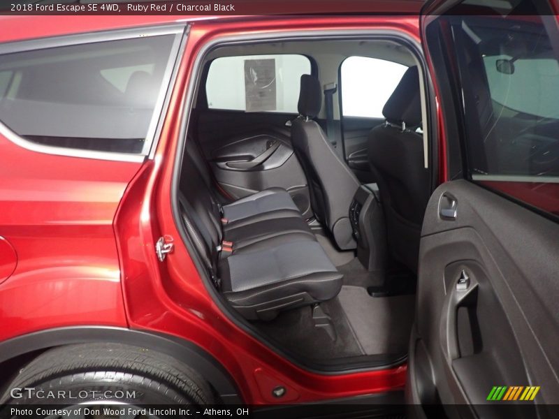 Ruby Red / Charcoal Black 2018 Ford Escape SE 4WD
