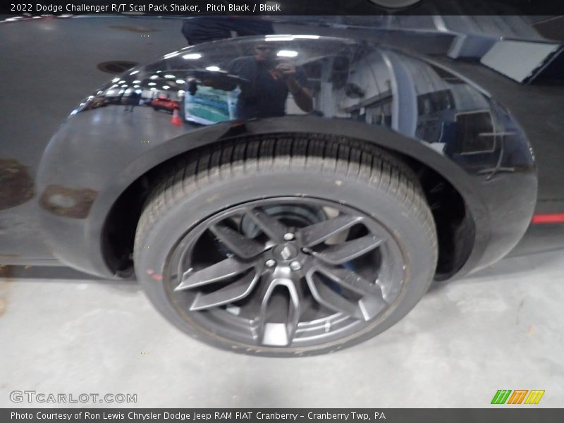 Pitch Black / Black 2022 Dodge Challenger R/T Scat Pack Shaker