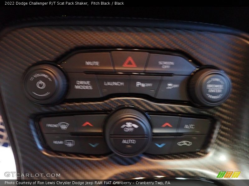 Pitch Black / Black 2022 Dodge Challenger R/T Scat Pack Shaker