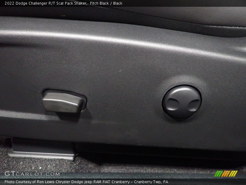 Pitch Black / Black 2022 Dodge Challenger R/T Scat Pack Shaker