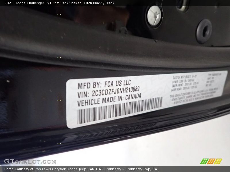 Pitch Black / Black 2022 Dodge Challenger R/T Scat Pack Shaker