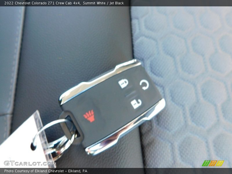 Summit White / Jet Black 2022 Chevrolet Colorado Z71 Crew Cab 4x4