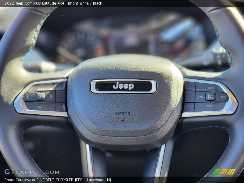 Bright White / Black 2022 Jeep Compass Latitude 4x4