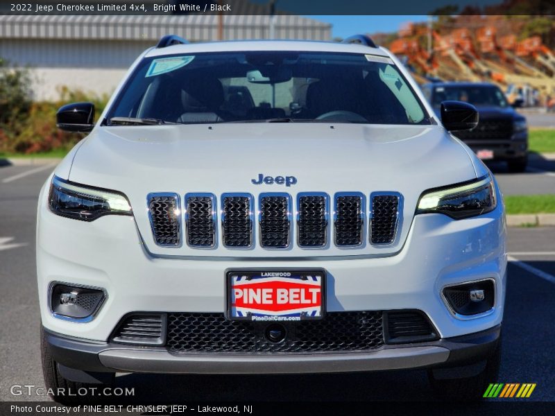 Bright White / Black 2022 Jeep Cherokee Limited 4x4