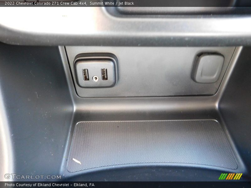 Summit White / Jet Black 2022 Chevrolet Colorado Z71 Crew Cab 4x4