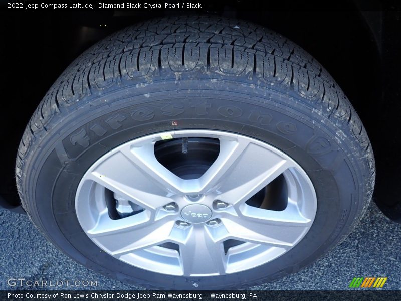 Diamond Black Crystal Pearl / Black 2022 Jeep Compass Latitude