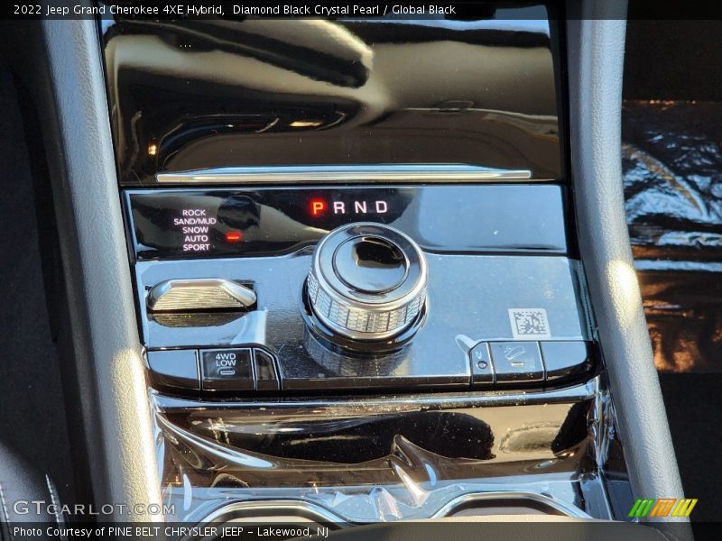  2022 Grand Cherokee 4XE Hybrid 8 Speed Automatic Shifter