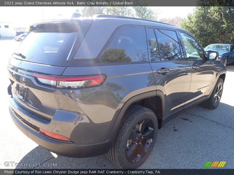 Baltic Gray Metallic / Global Black 2023 Jeep Grand Cherokee Altitude 4x4