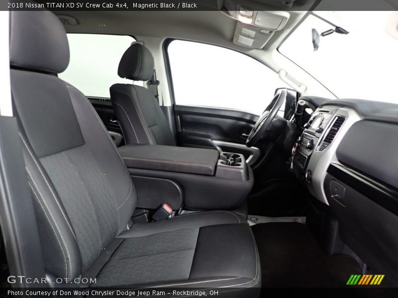 Magnetic Black / Black 2018 Nissan TITAN XD SV Crew Cab 4x4