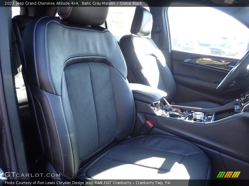 Baltic Gray Metallic / Global Black 2023 Jeep Grand Cherokee Altitude 4x4