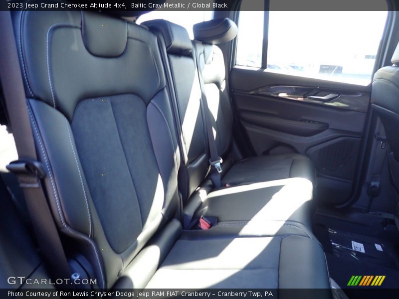 Baltic Gray Metallic / Global Black 2023 Jeep Grand Cherokee Altitude 4x4