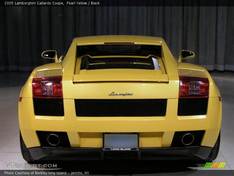 Pearl Yellow / Black 2005 Lamborghini Gallardo Coupe