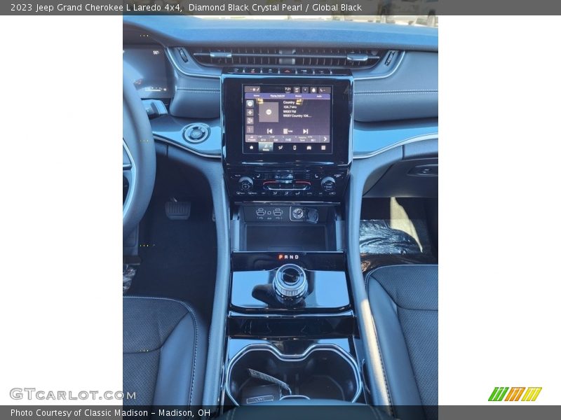 Diamond Black Crystal Pearl / Global Black 2023 Jeep Grand Cherokee L Laredo 4x4