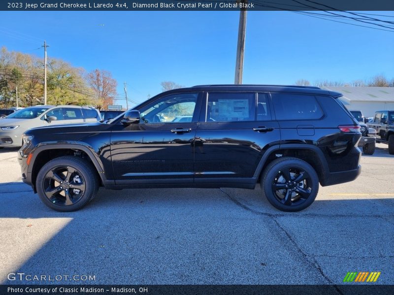 Diamond Black Crystal Pearl / Global Black 2023 Jeep Grand Cherokee L Laredo 4x4