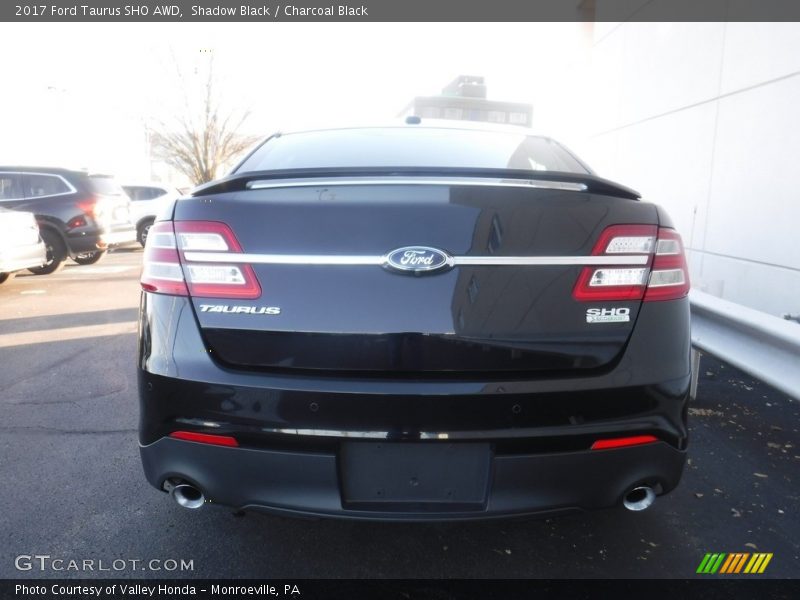 Shadow Black / Charcoal Black 2017 Ford Taurus SHO AWD