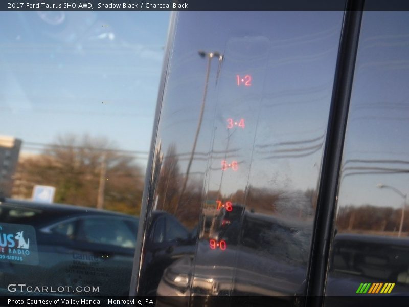 Shadow Black / Charcoal Black 2017 Ford Taurus SHO AWD