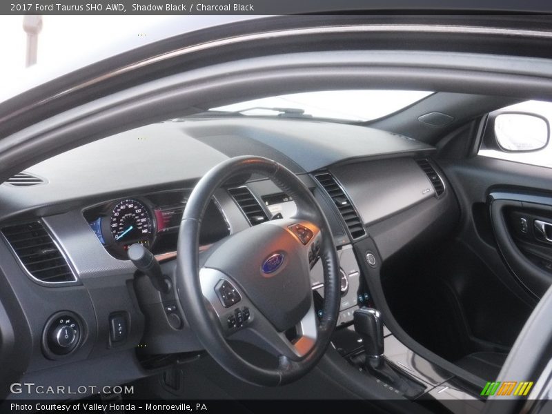 Shadow Black / Charcoal Black 2017 Ford Taurus SHO AWD