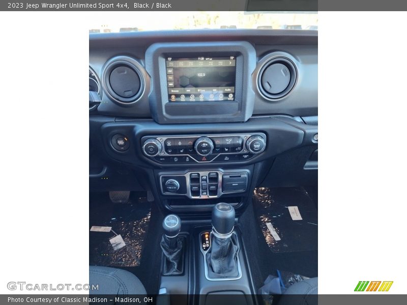 Black / Black 2023 Jeep Wrangler Unlimited Sport 4x4