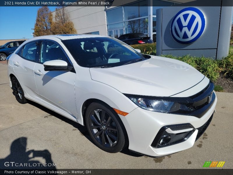 Front 3/4 View of 2021 Civic EX Hatchback