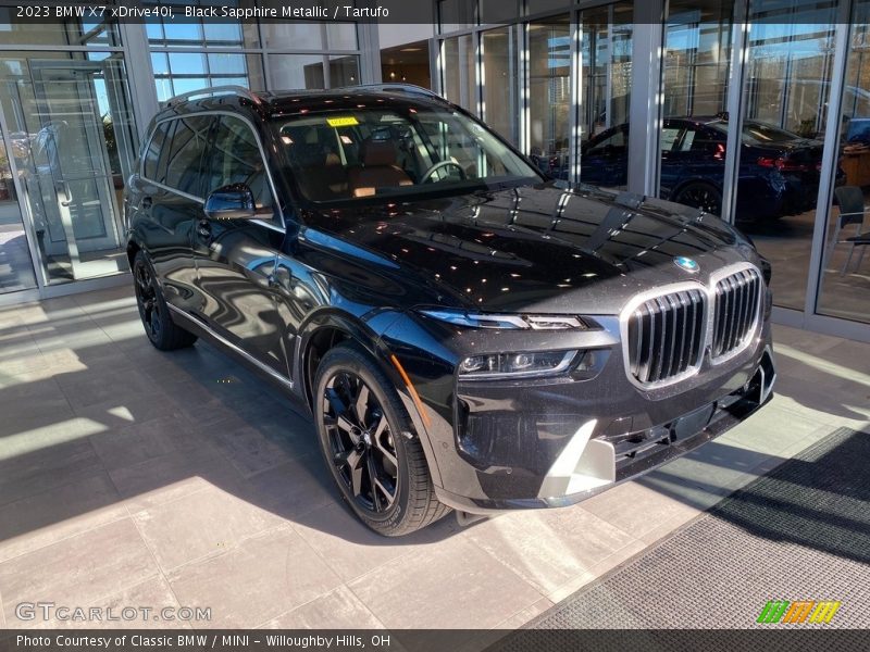 Black Sapphire Metallic / Tartufo 2023 BMW X7 xDrive40i