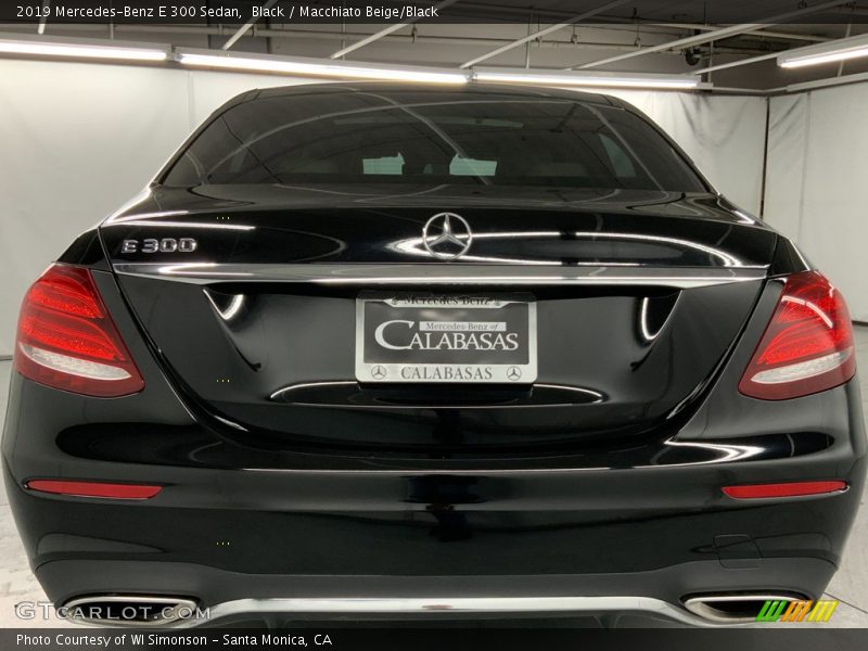 Black / Macchiato Beige/Black 2019 Mercedes-Benz E 300 Sedan