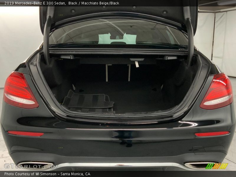 Black / Macchiato Beige/Black 2019 Mercedes-Benz E 300 Sedan