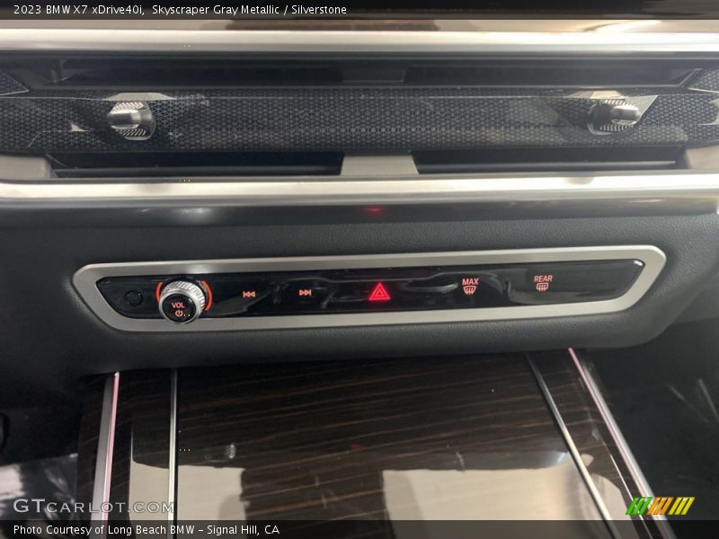 Skyscraper Gray Metallic / Silverstone 2023 BMW X7 xDrive40i
