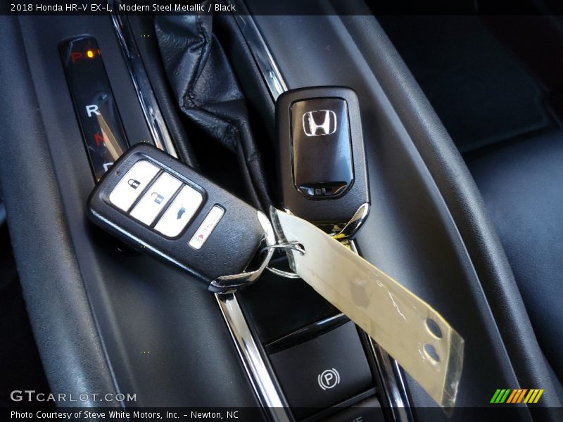 Modern Steel Metallic / Black 2018 Honda HR-V EX-L