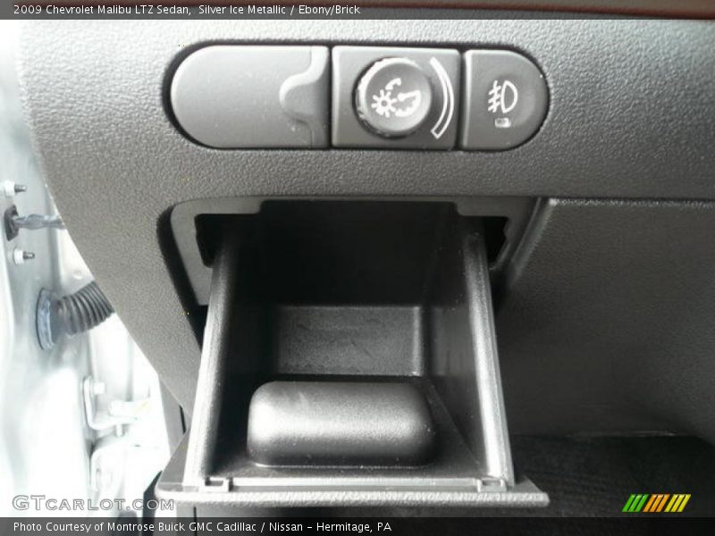 Silver Ice Metallic / Ebony/Brick 2009 Chevrolet Malibu LTZ Sedan