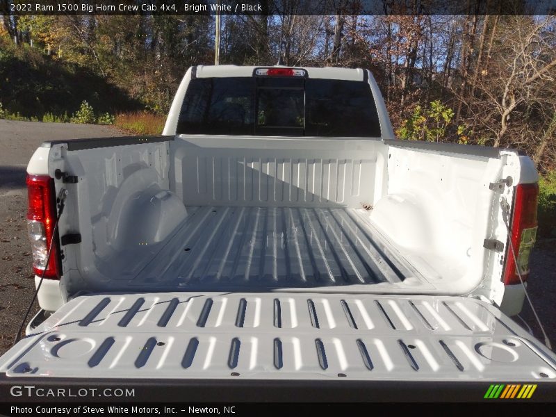 Bright White / Black 2022 Ram 1500 Big Horn Crew Cab 4x4