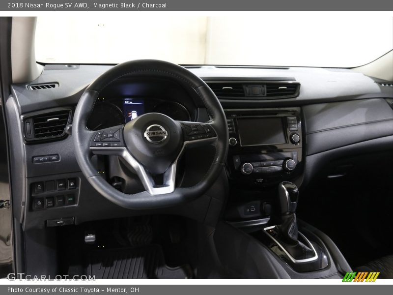 Magnetic Black / Charcoal 2018 Nissan Rogue SV AWD
