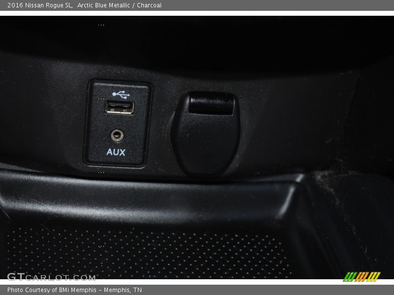Arctic Blue Metallic / Charcoal 2016 Nissan Rogue SL