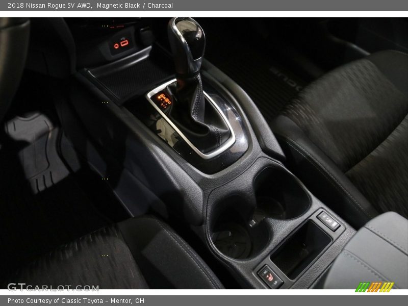 Magnetic Black / Charcoal 2018 Nissan Rogue SV AWD