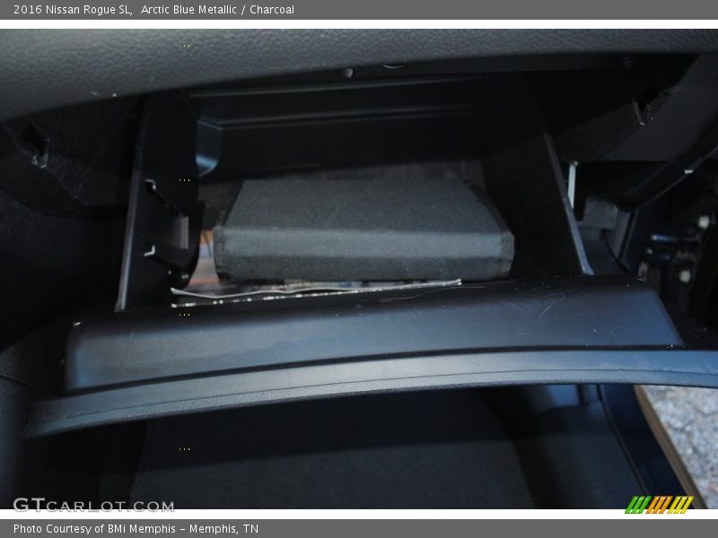 Arctic Blue Metallic / Charcoal 2016 Nissan Rogue SL