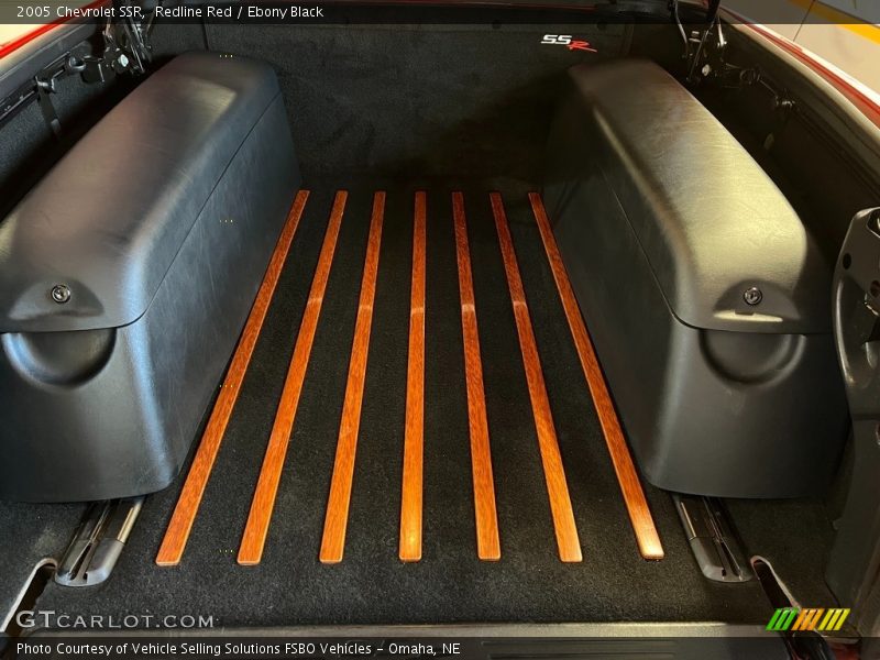 Redline Red / Ebony Black 2005 Chevrolet SSR