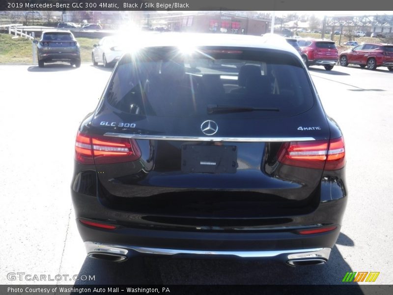 Black / Silk Beige/Black 2019 Mercedes-Benz GLC 300 4Matic