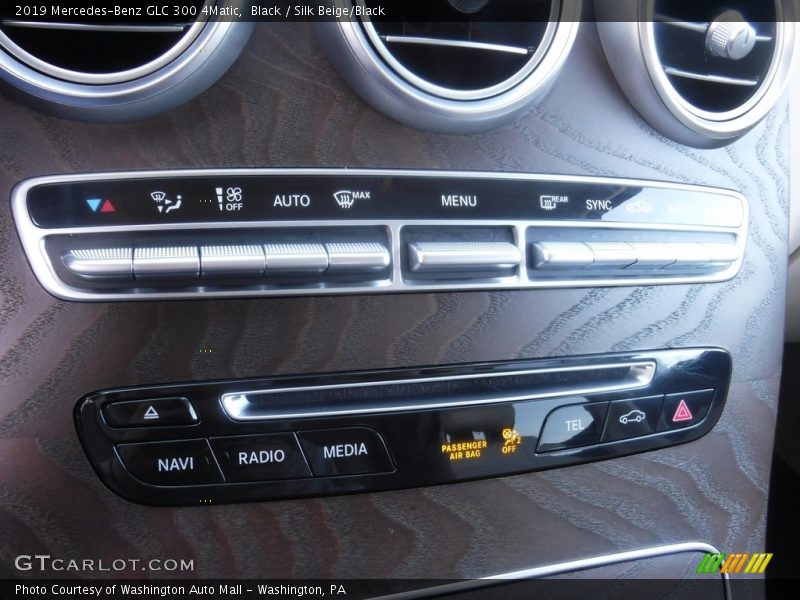 Black / Silk Beige/Black 2019 Mercedes-Benz GLC 300 4Matic