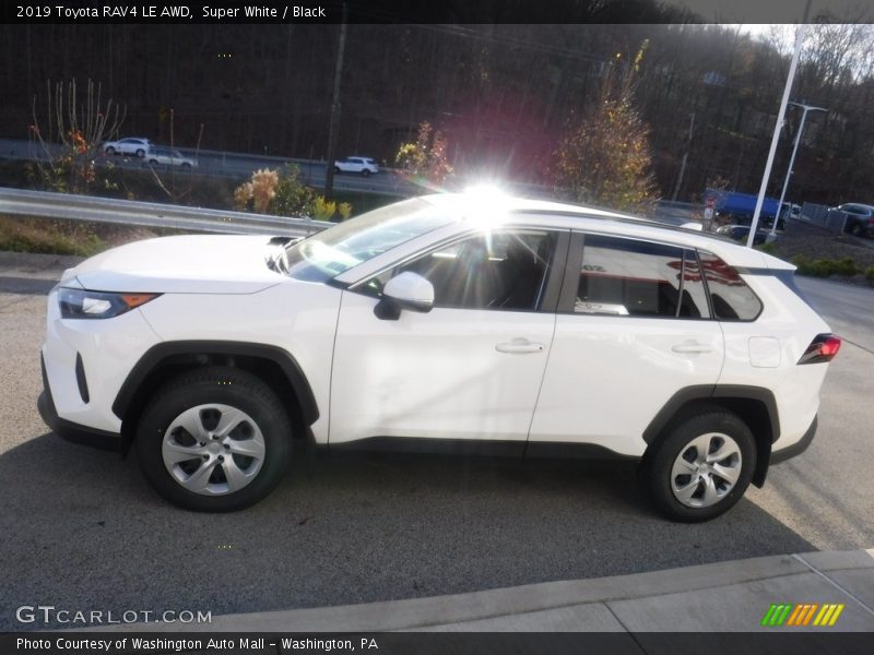 Super White / Black 2019 Toyota RAV4 LE AWD