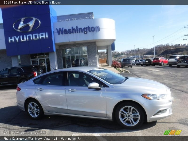 Ingot Silver / Ebony 2018 Ford Fusion SE