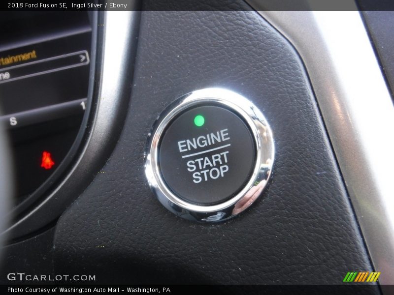 Ingot Silver / Ebony 2018 Ford Fusion SE