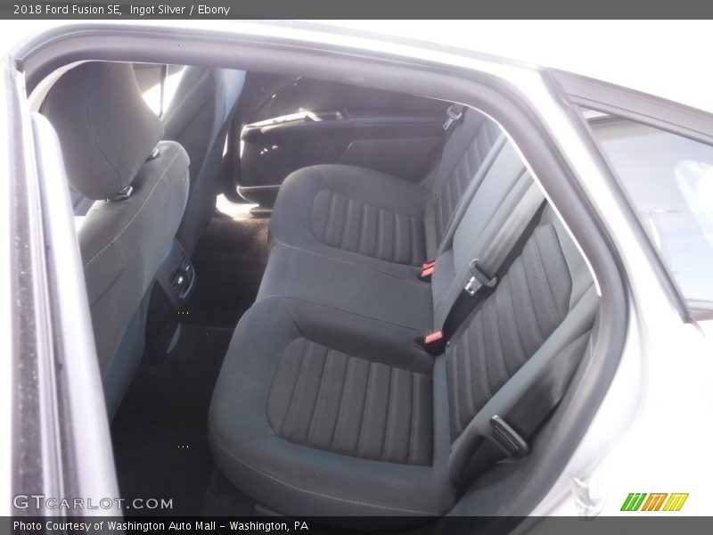 Ingot Silver / Ebony 2018 Ford Fusion SE