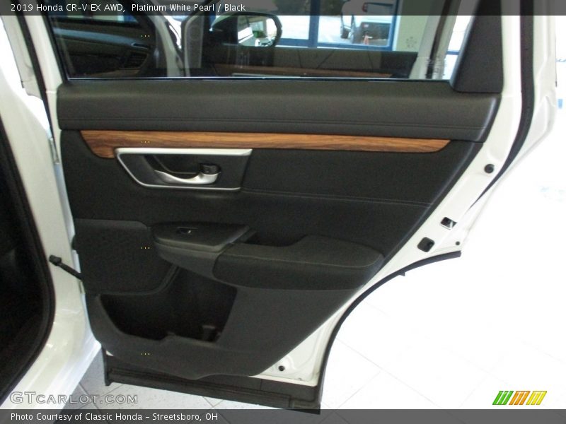 Platinum White Pearl / Black 2019 Honda CR-V EX AWD