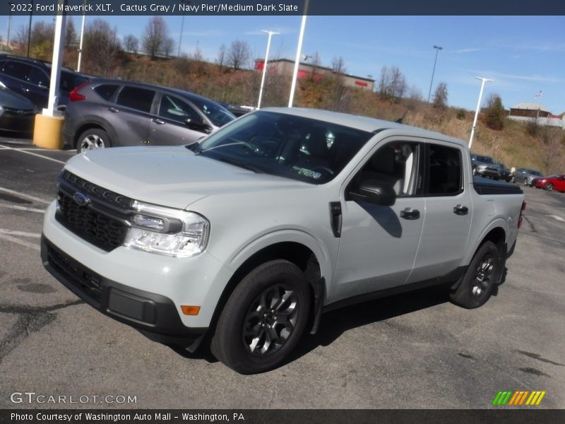 Front 3/4 View of 2022 Maverick XLT