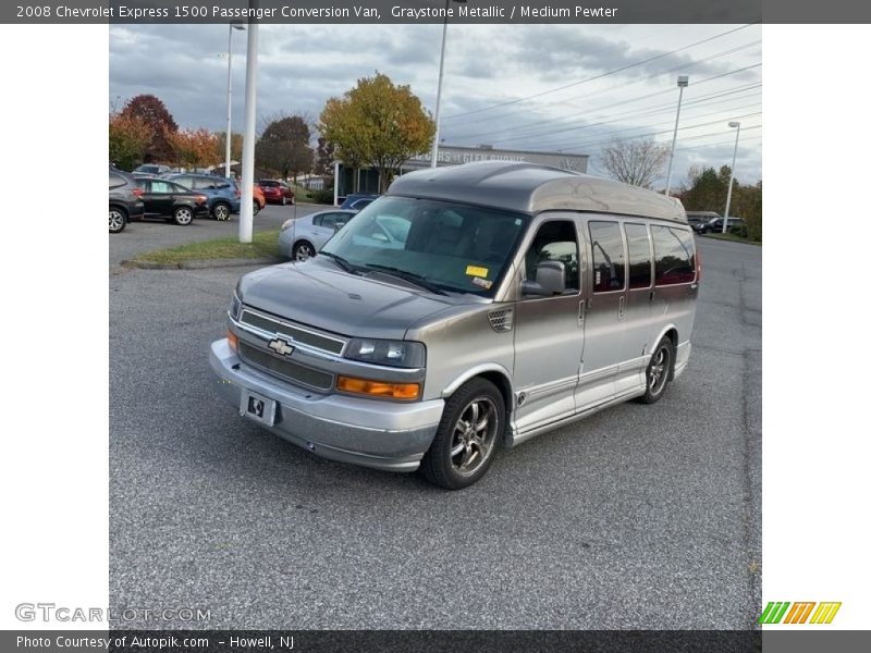 Front 3/4 View of 2008 Express 1500 Passenger Conversion Van