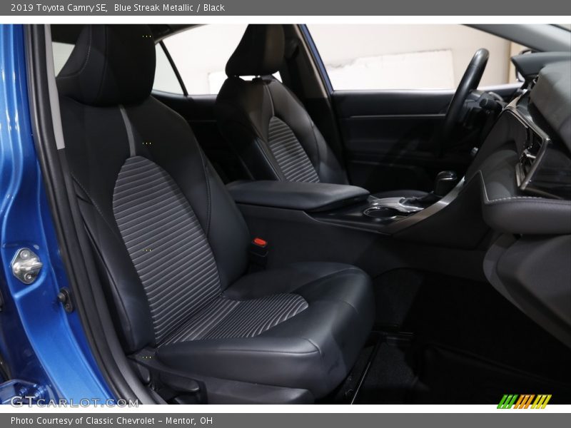 Blue Streak Metallic / Black 2019 Toyota Camry SE