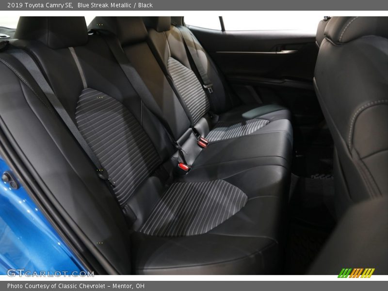 Blue Streak Metallic / Black 2019 Toyota Camry SE