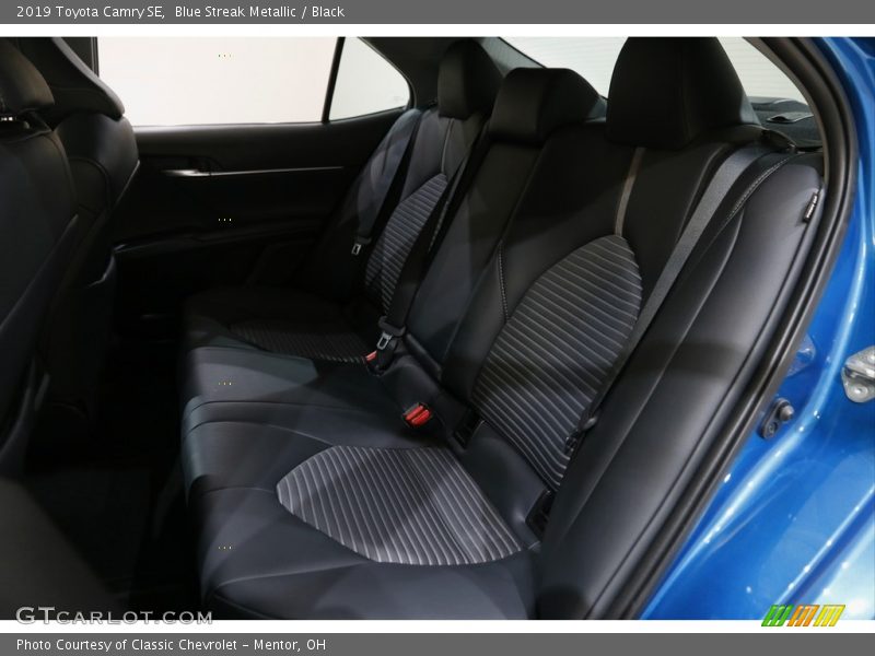 Blue Streak Metallic / Black 2019 Toyota Camry SE